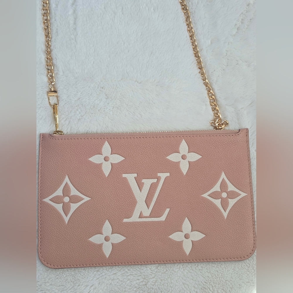 Louis Vuitton Neverfull MM Pochette – Rose Trianon Empreinte Pink - Picture 5 of 7